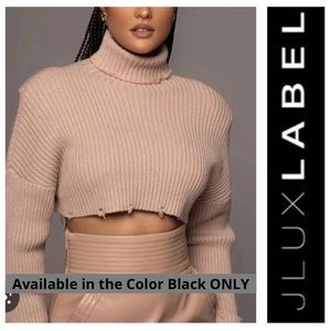 NWT JLUXLABEL “Farah” Distressed Turtleneck